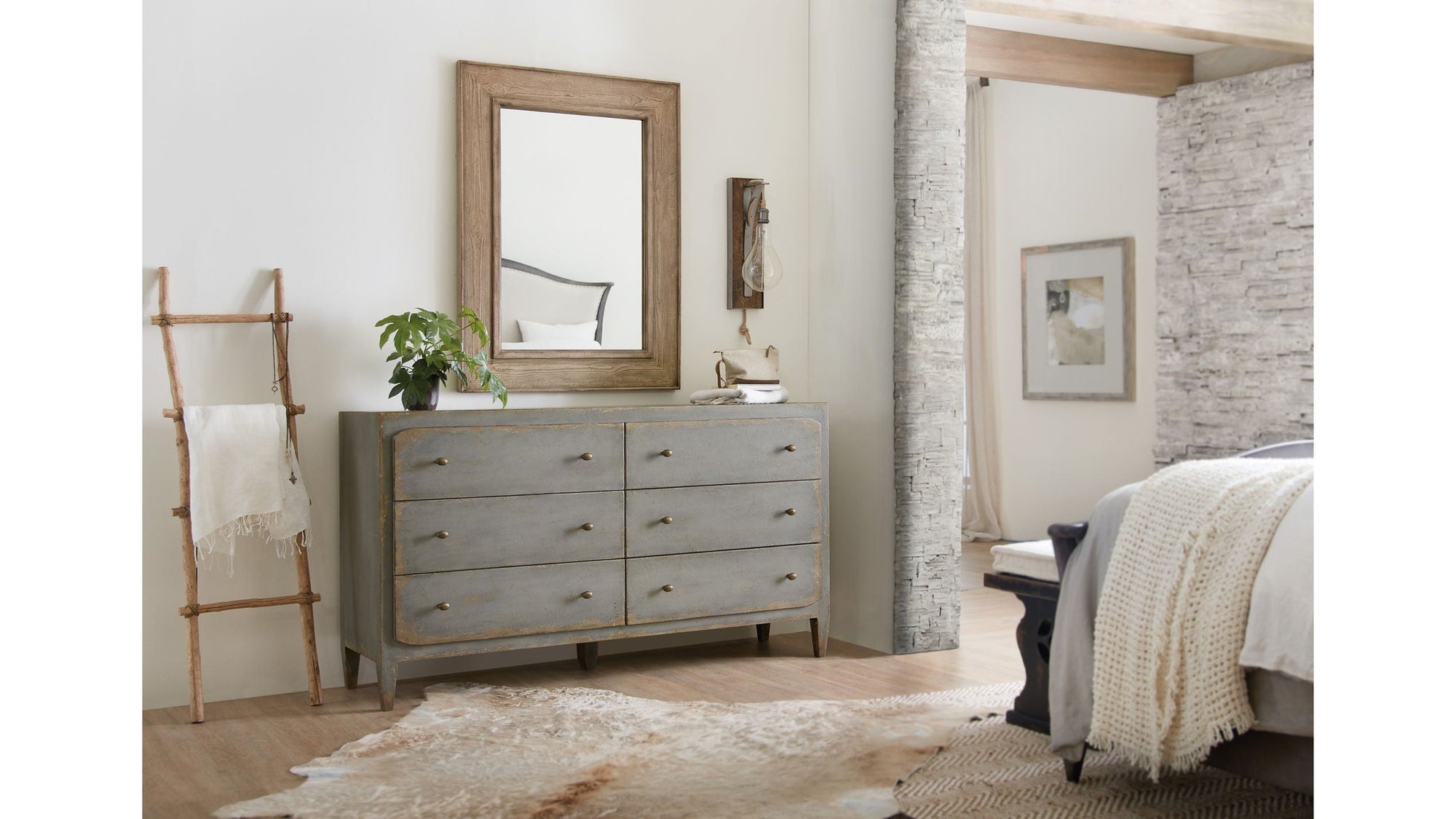 Ciao Bella - Dresser