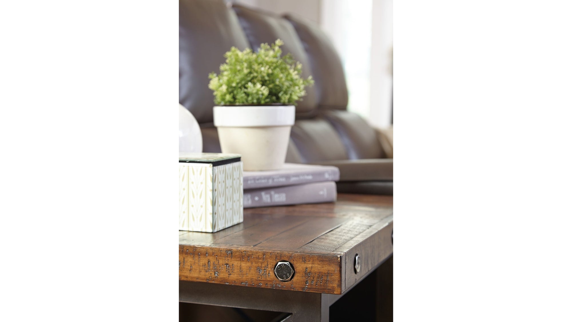 Carpenter - Lamp Table