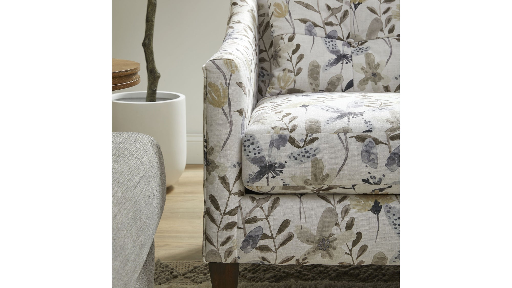 Skylar - Fabric Stationary Chair