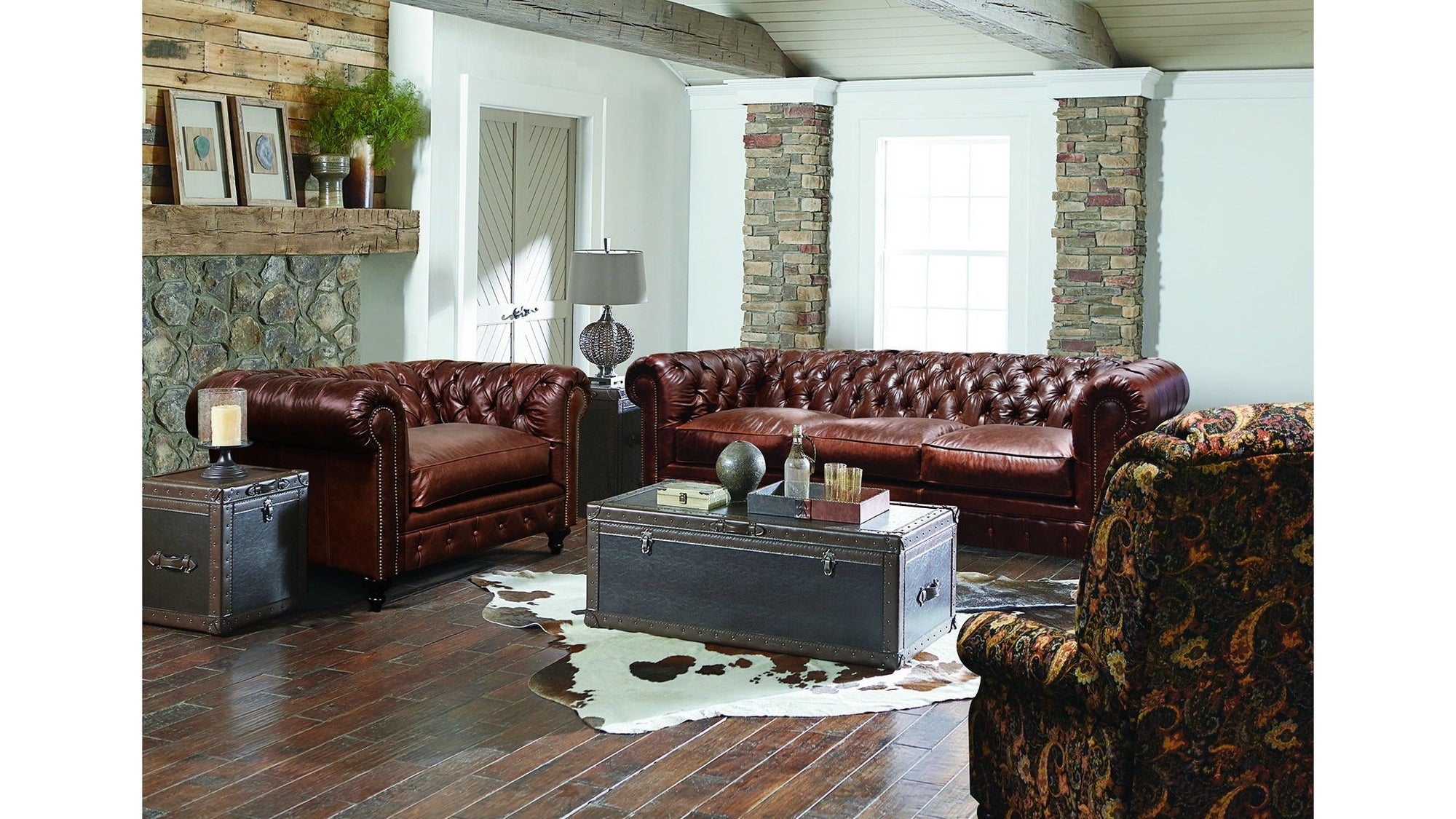 Rondell - 2R00LR/NR - Stationary Sofa With Nails