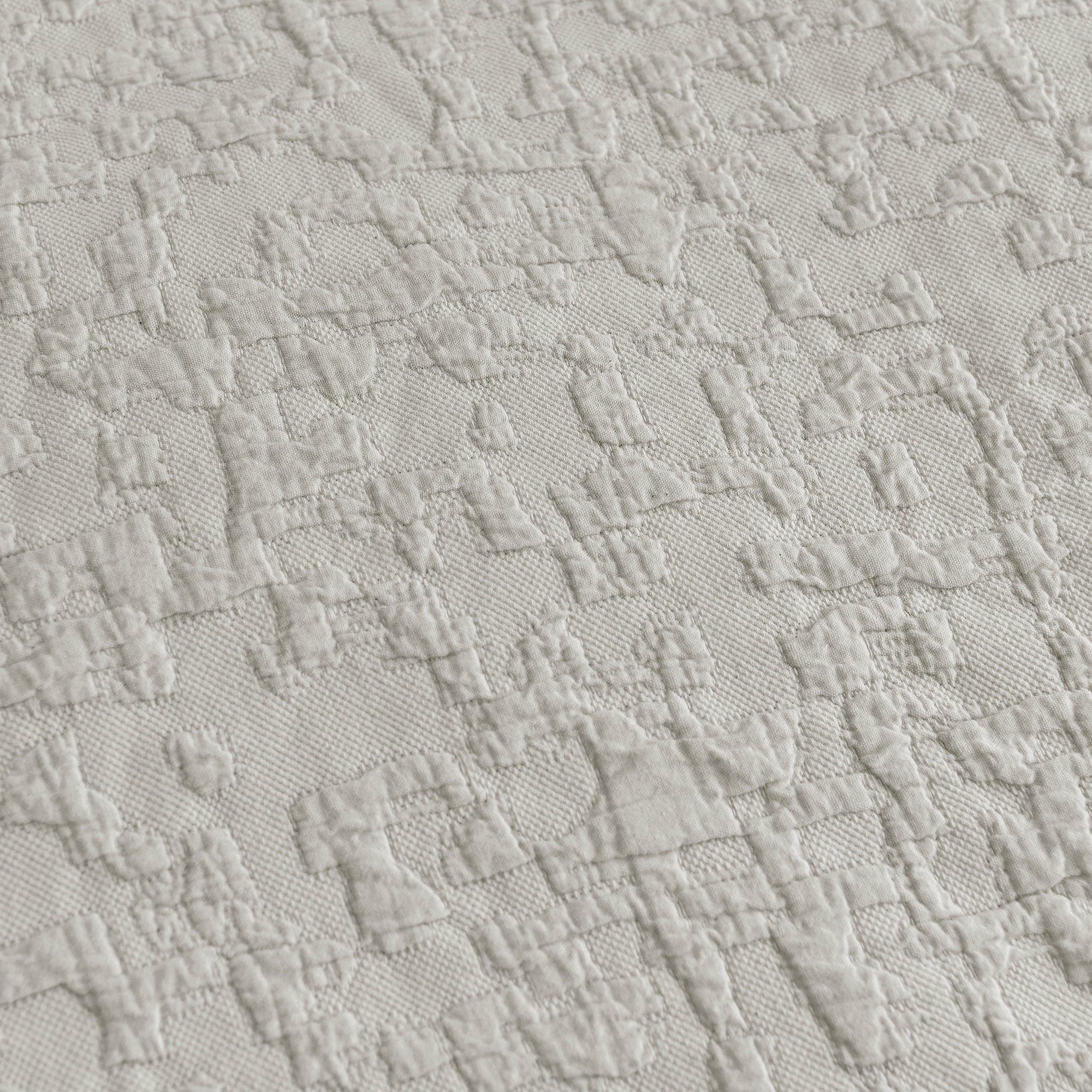 Porto Matelasse - Queen Comforter Set (Set of 3) - Light Taupe