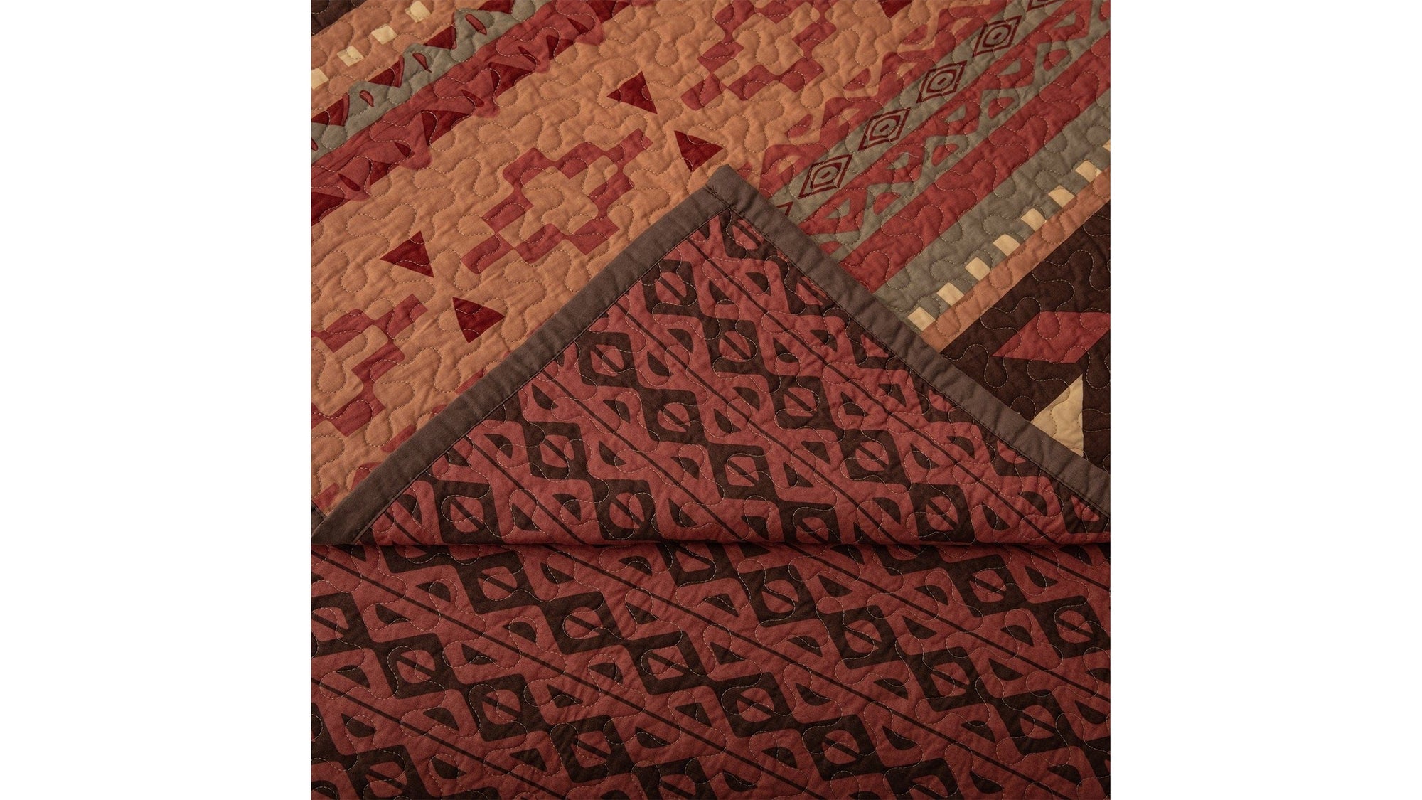 Broken Arrow - Full/Queen Reversible Quilt Set Set of 3 - Red / Tan / Brown