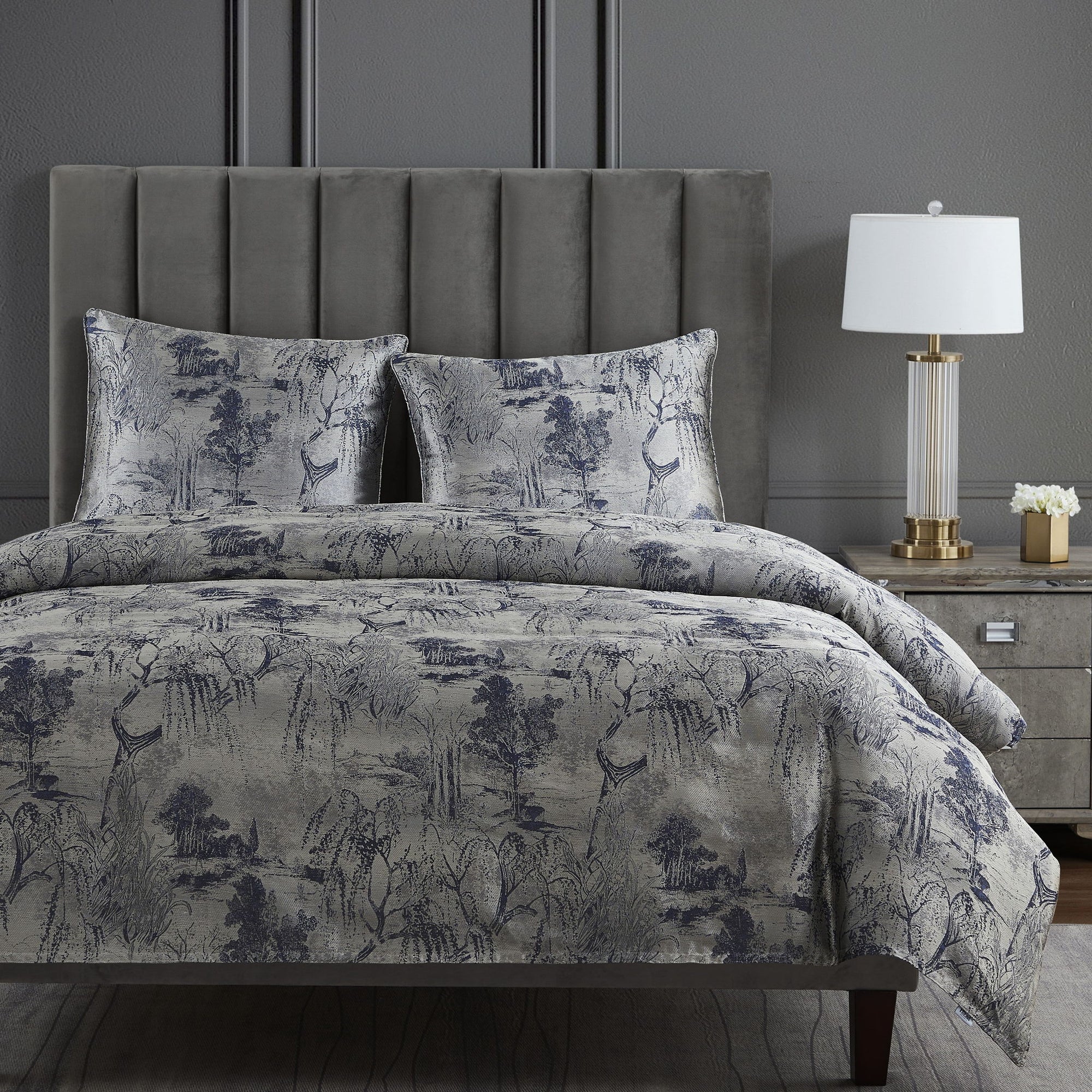 Pastoral Jacquard - Queen Comforter Set (Set of 3) - Silver