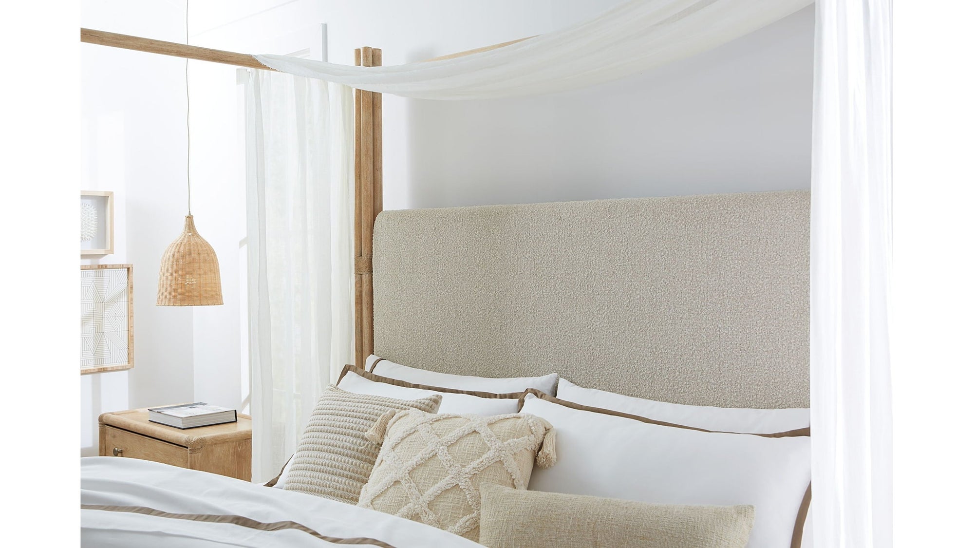 Retreat - Pole Rattan Upholstered Poster Bed With Canopy
