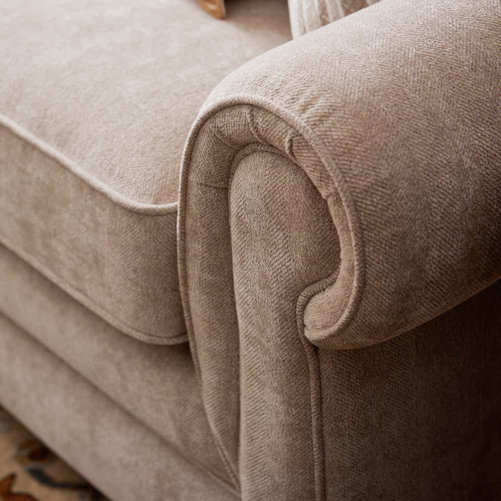 Mackenzie Loveseat