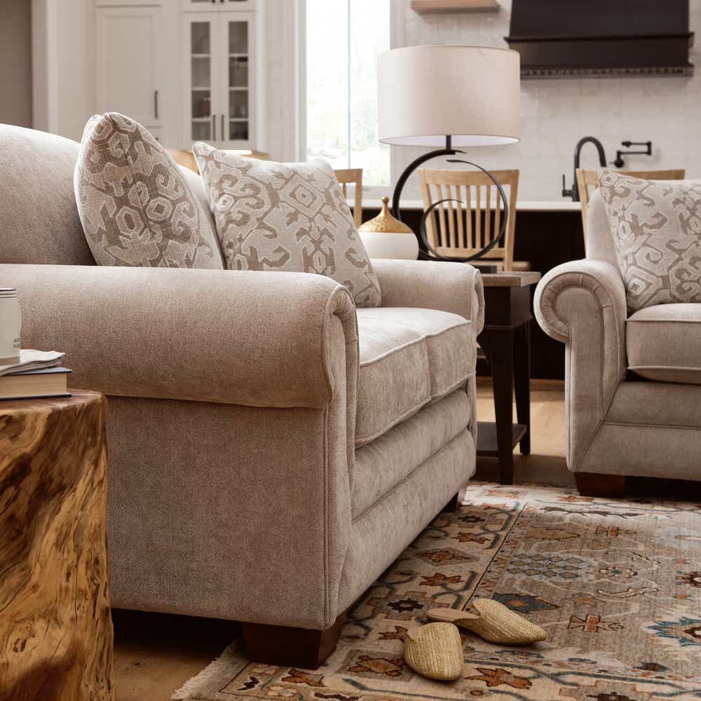 Mackenzie Loveseat
