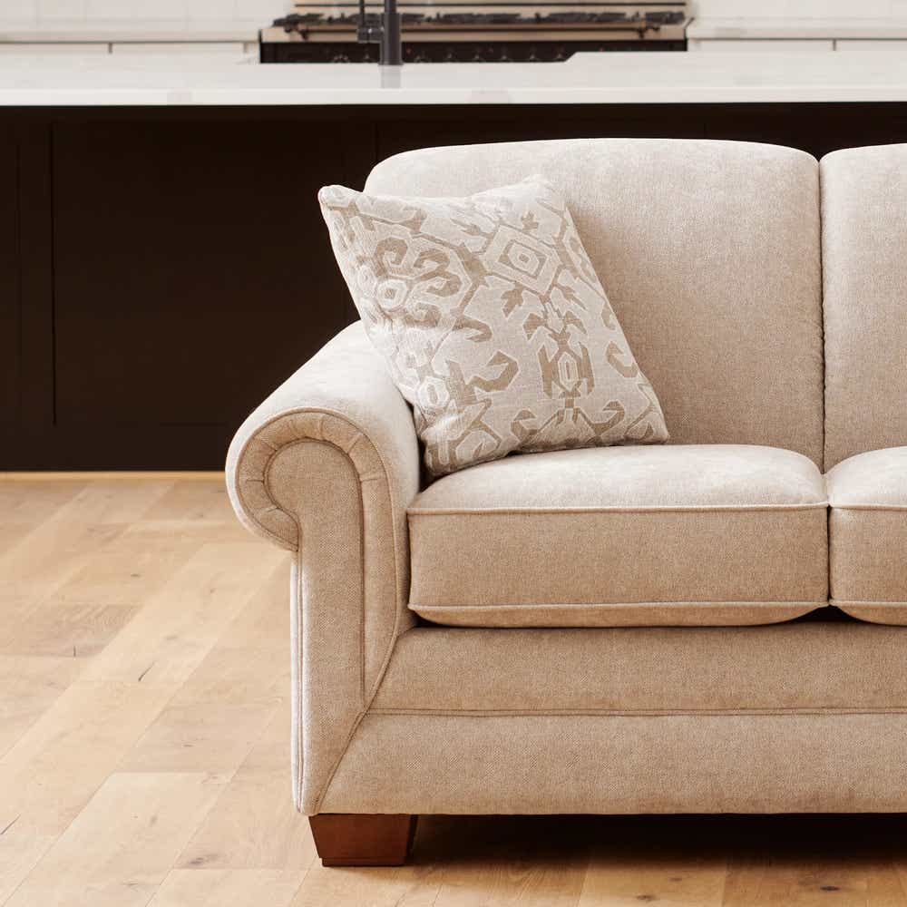 Mackenzie Loveseat