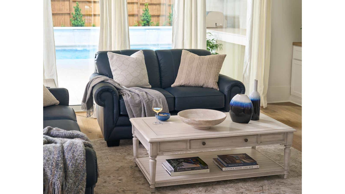 Mackenzie Loveseat