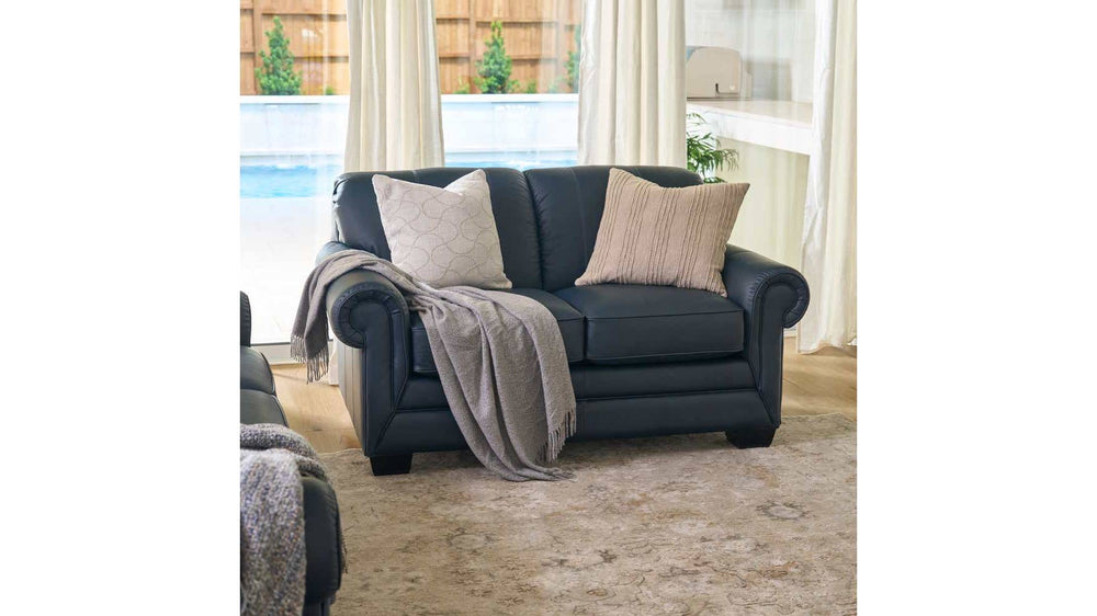 Mackenzie Loveseat