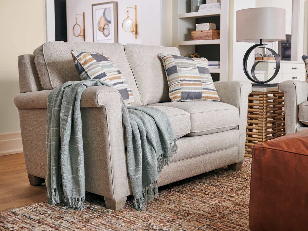 Bexley Loveseat