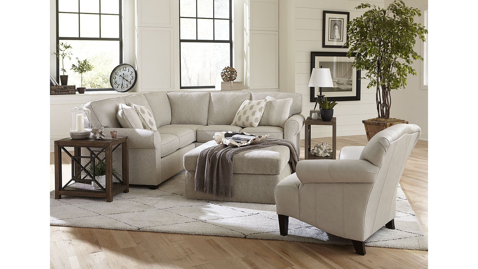 Charlie - 2630 - Sectional