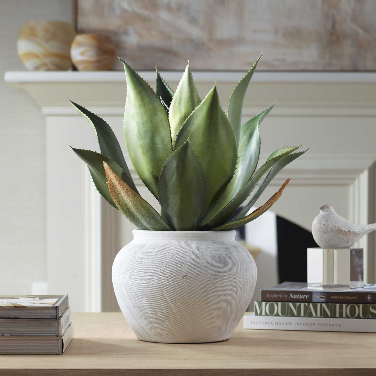 Tierra Agave - Centerpiece With Vase - White