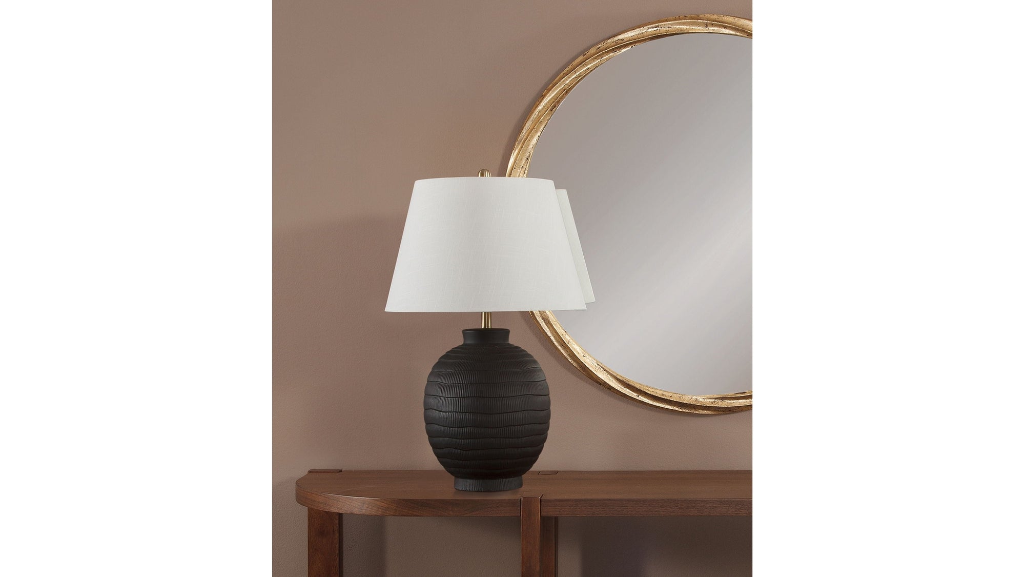 Ventraa - Table Lamp - Black