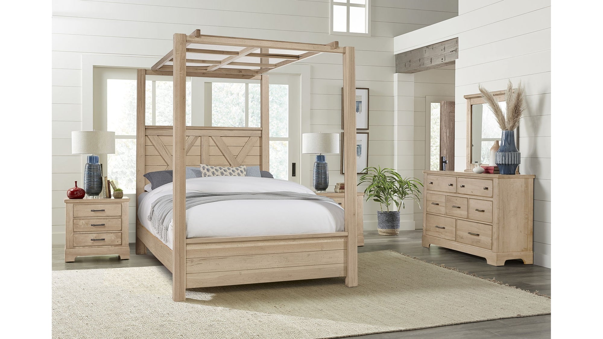Cool Rustic - Mirrored Canopy Bed - Clear Maple