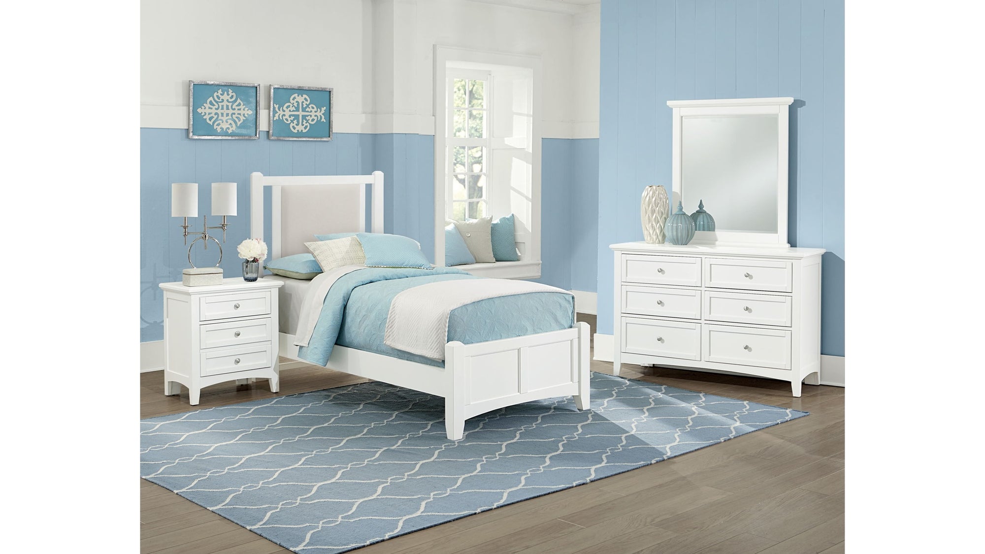 Bonanza - Linen Upholstered Bed With Mansion Footboard