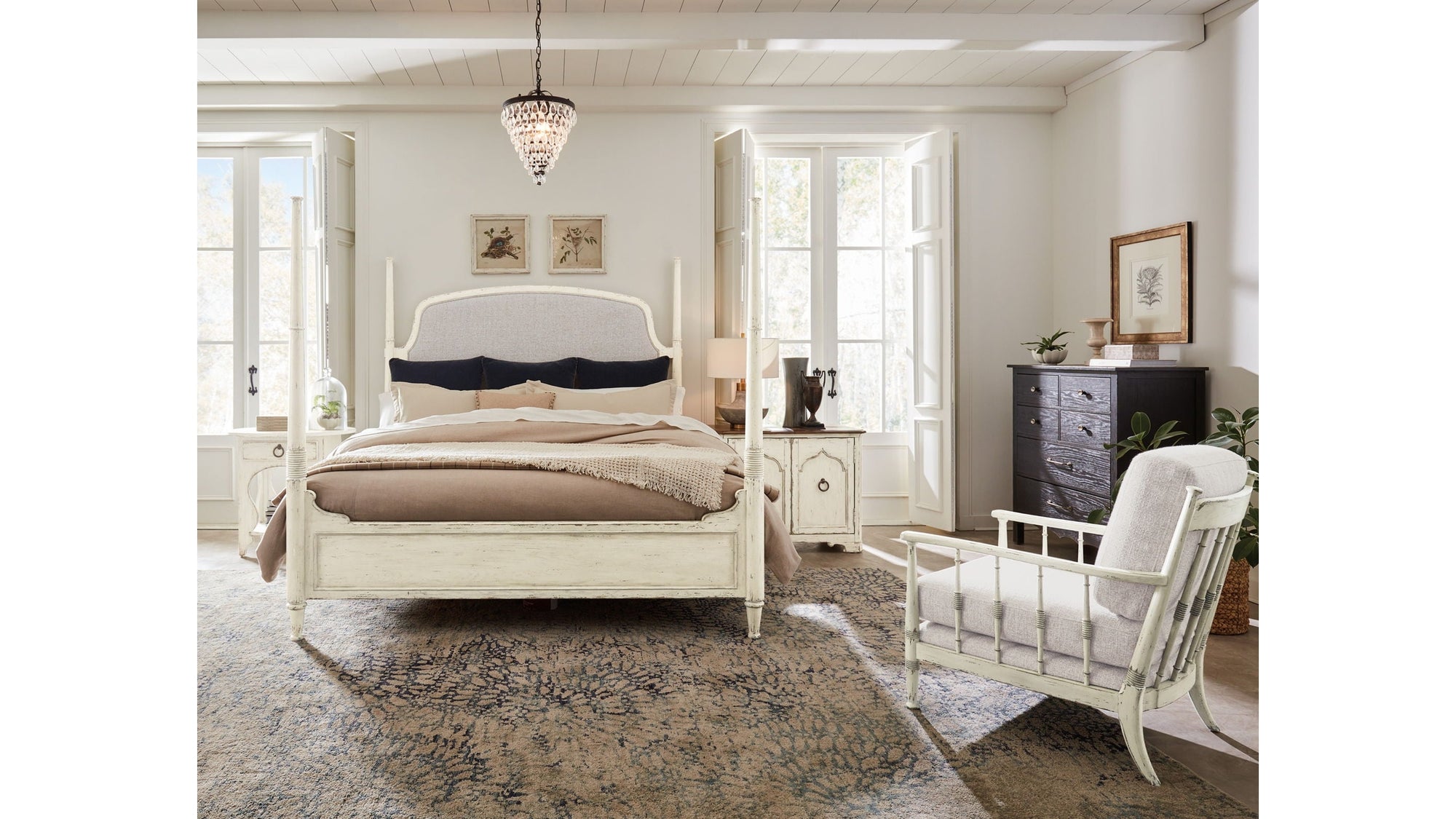 Americana - One-Drawer Oval Nightstand