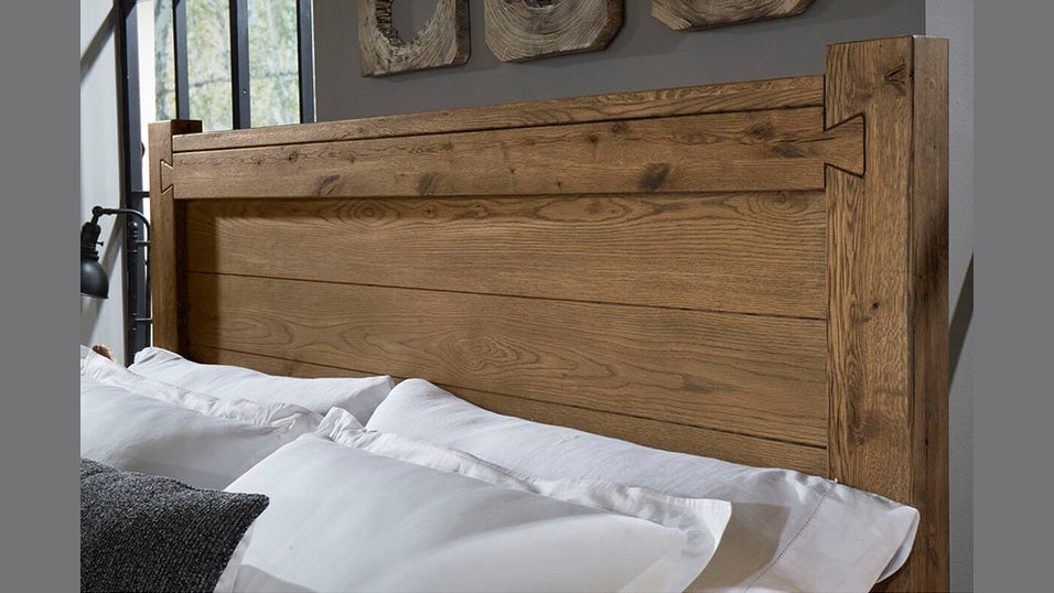 Dovetail Poster Bed with Dovetail Footboard