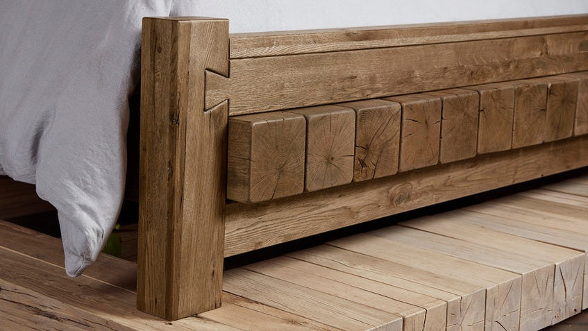 Dovetail Poster Bed with Dovetail Footboard