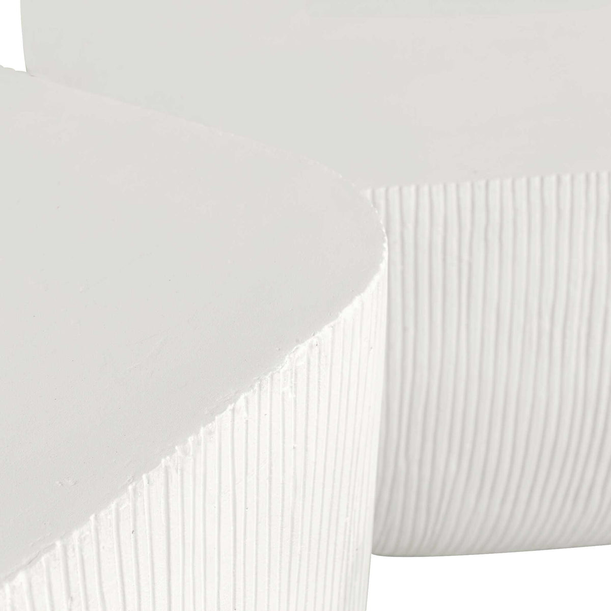 Alma - Concrete Outdoor Table