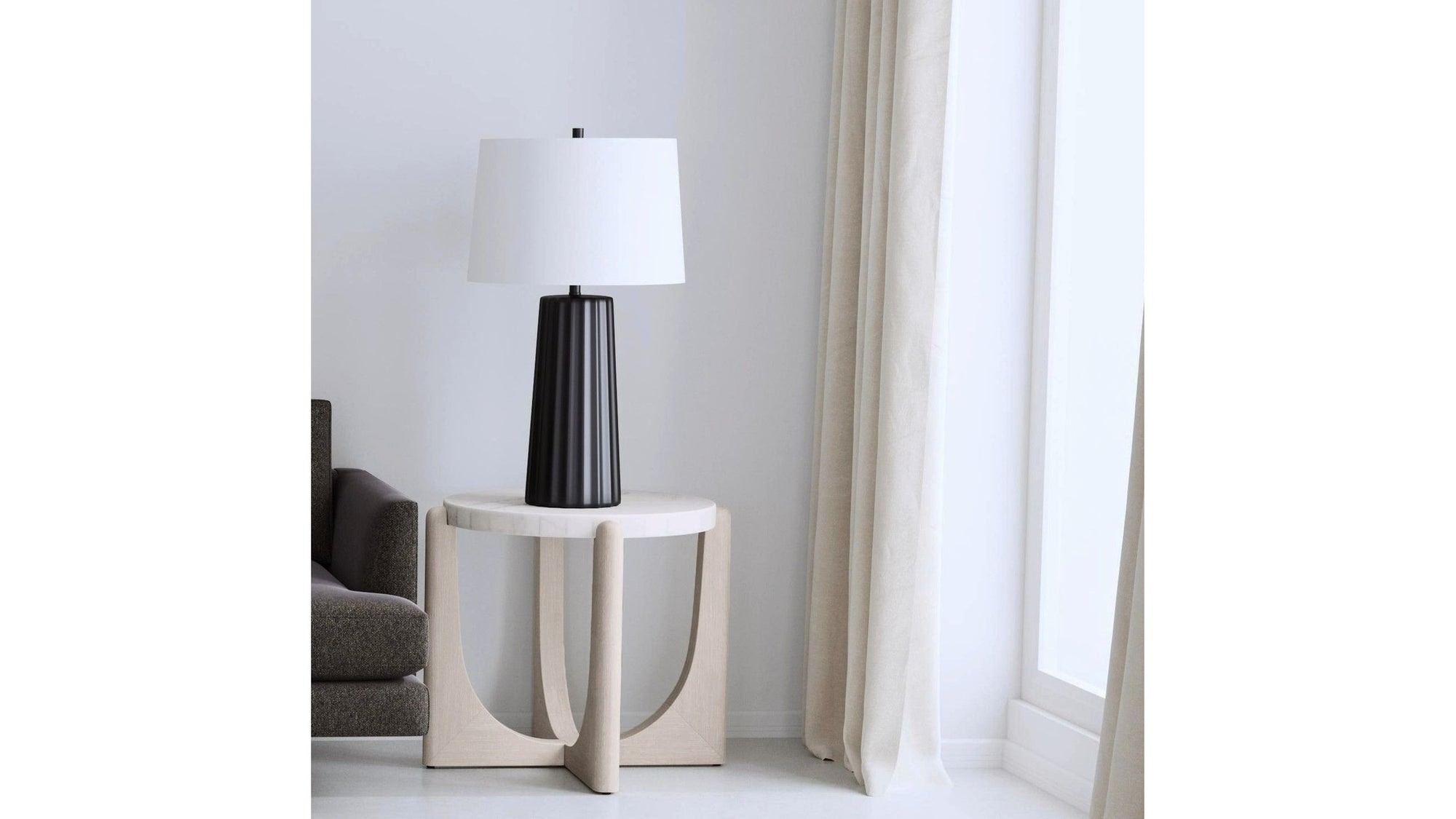 Sabine - Table Lamp - Black / White