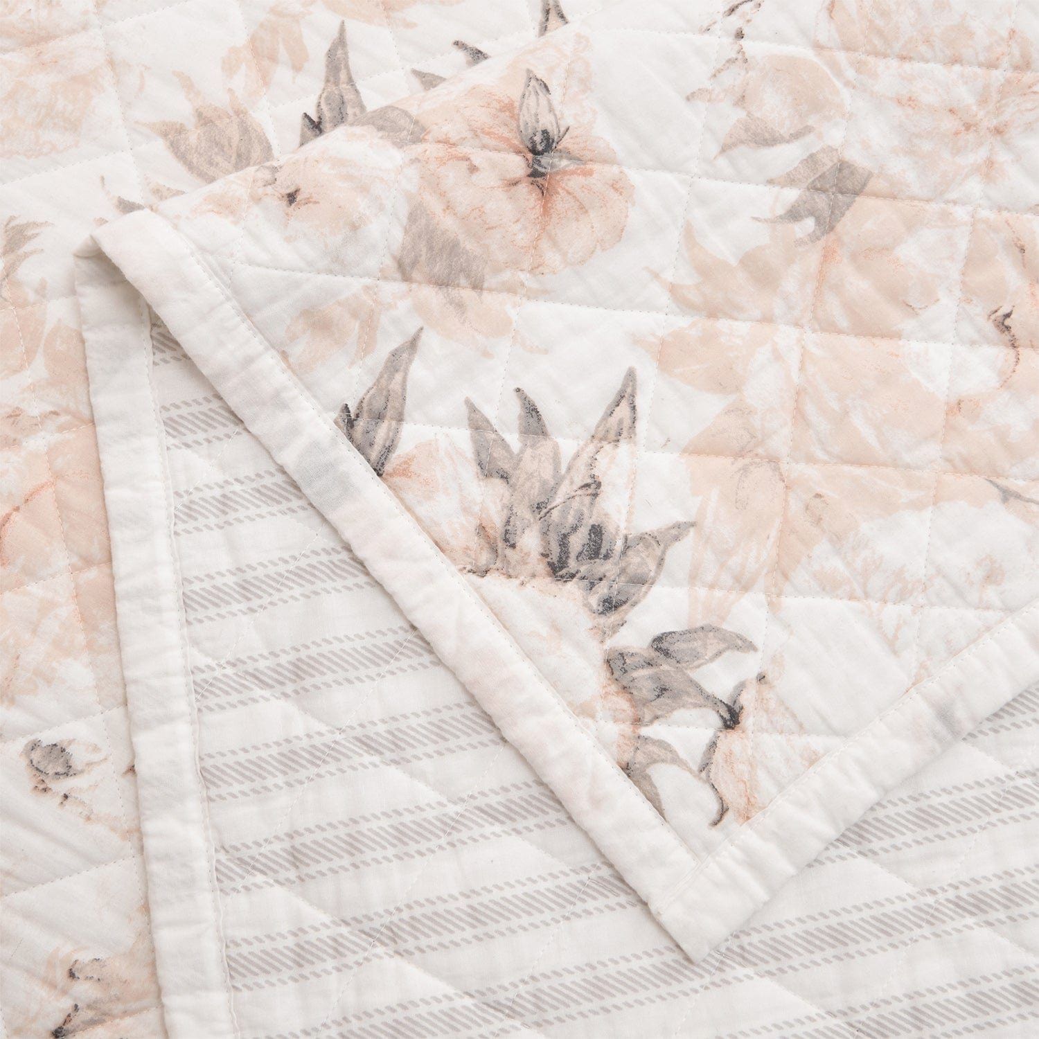 Colette - Full/Queen Reversible Quilt Set (Set of 3) - Blush