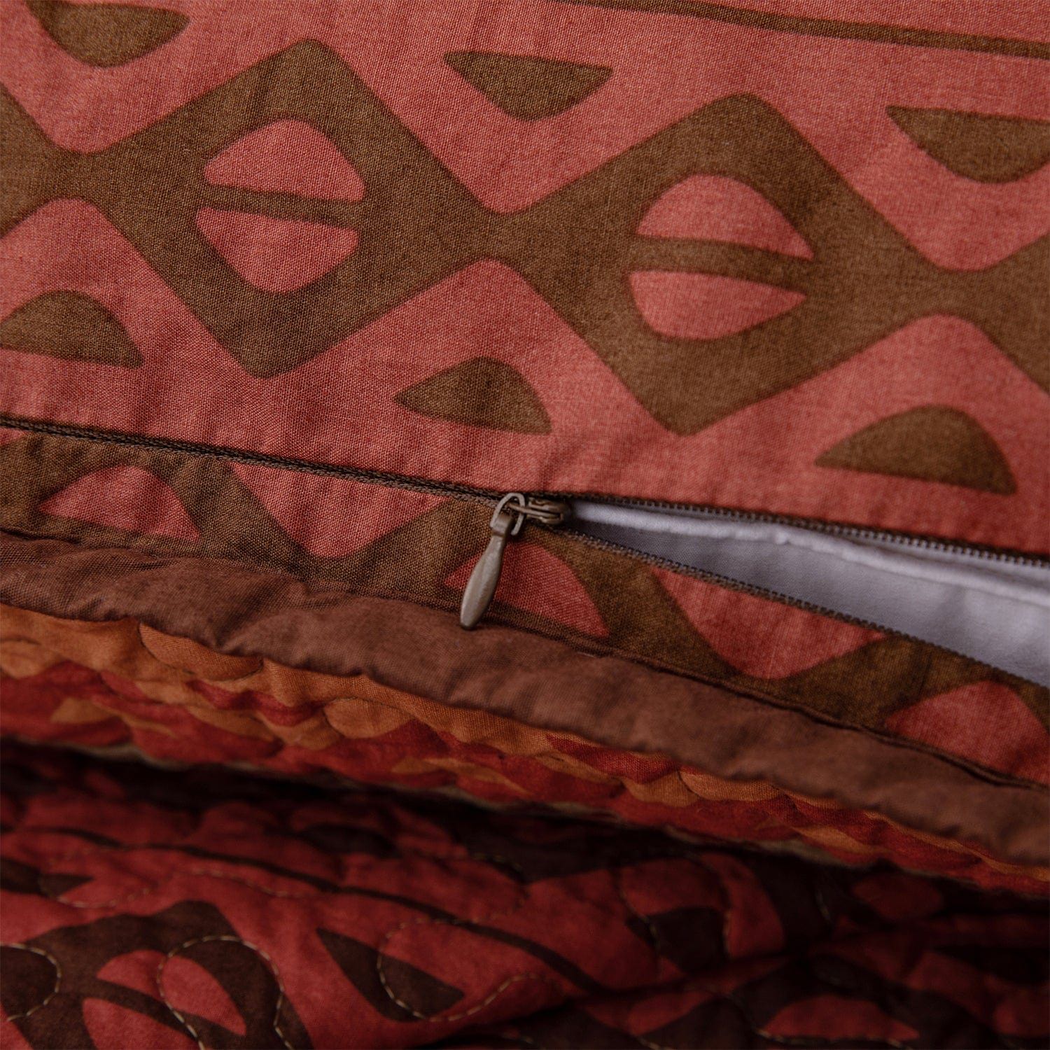 Broken Arrow - Twin Reversible Quilt Set (Set of 2) - Red / Tan / Brown