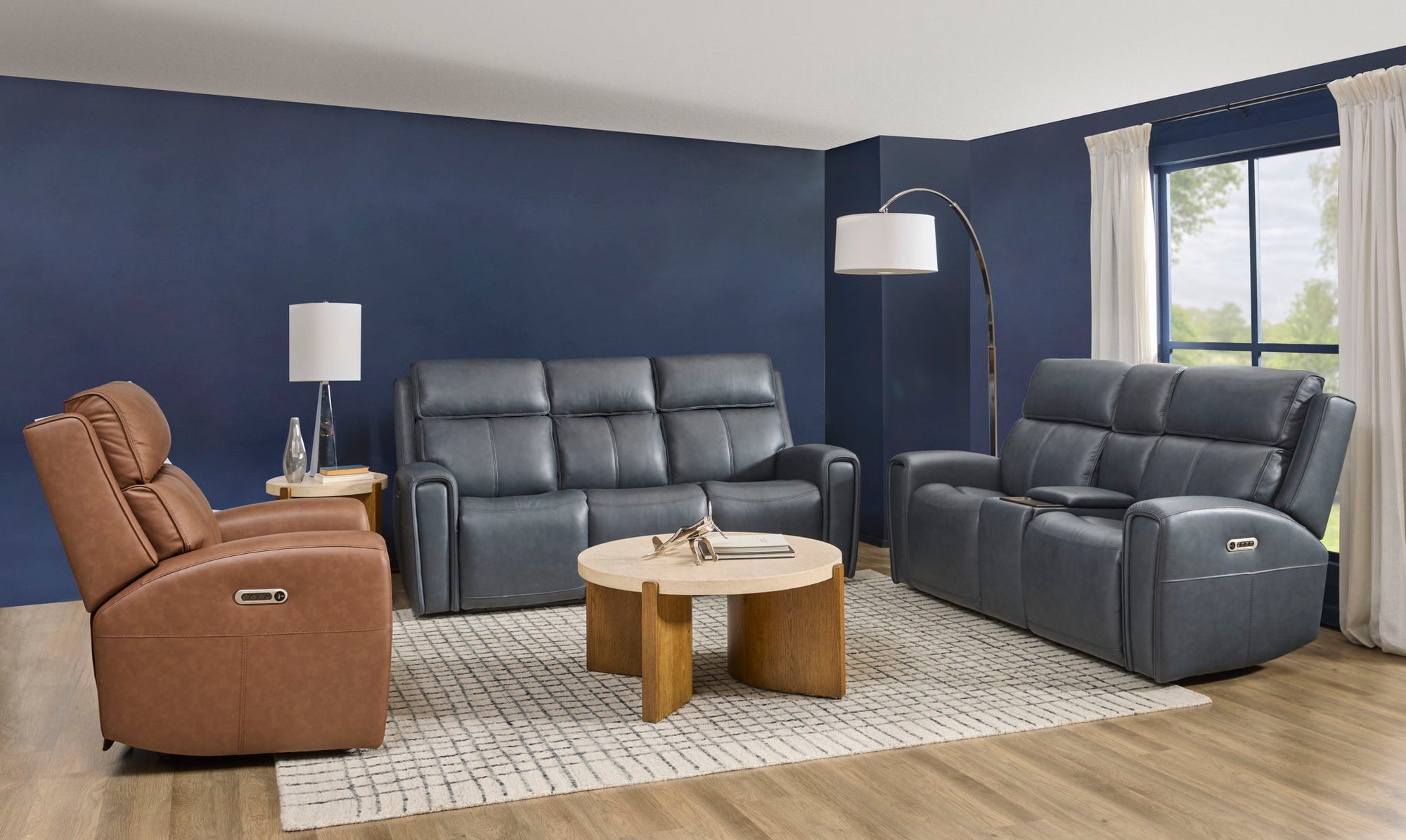 Warren - Power Reclining Sofa With Console, Power Headrest &amp; Lumbar