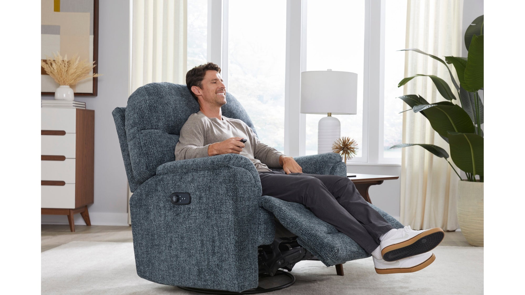 Suitably Recliner