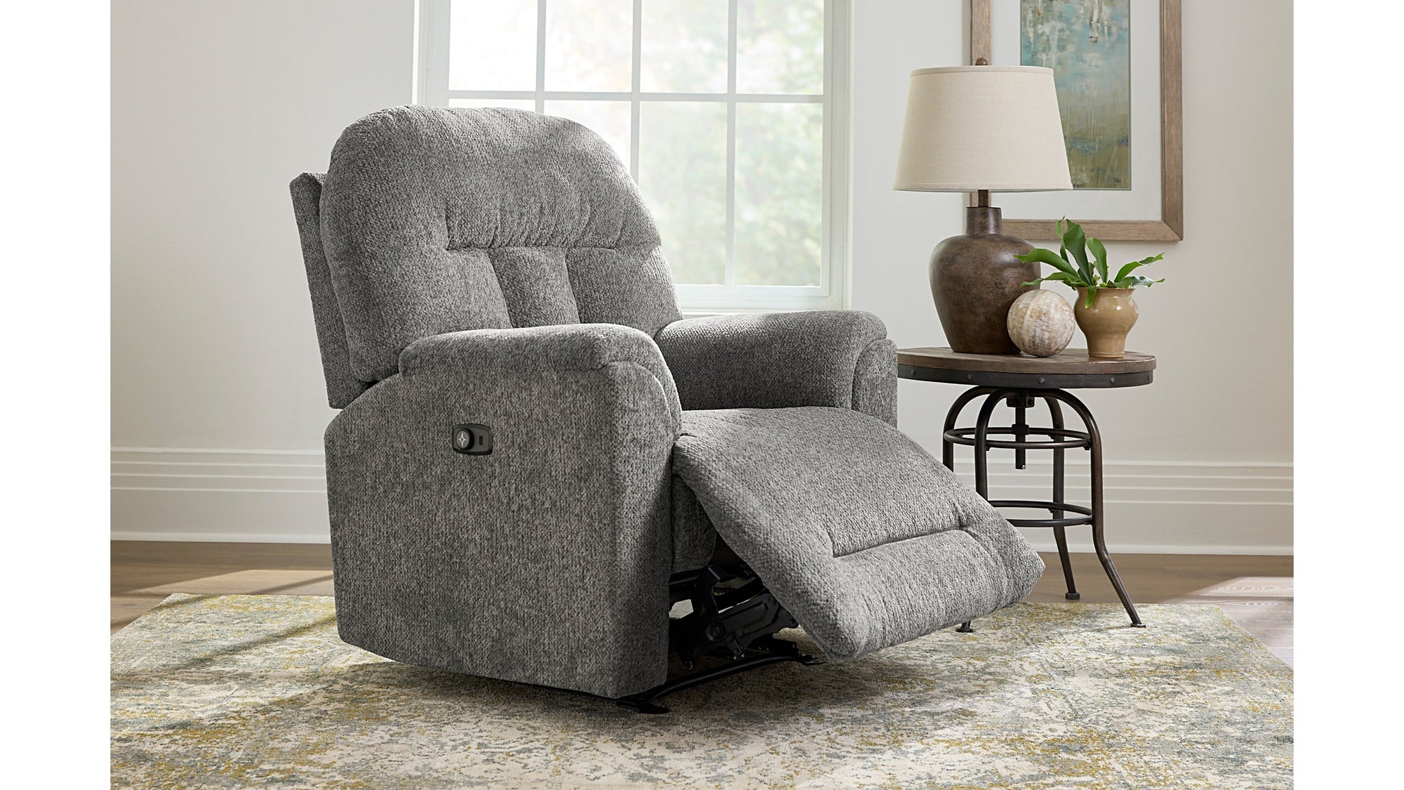 Suitably Recliner