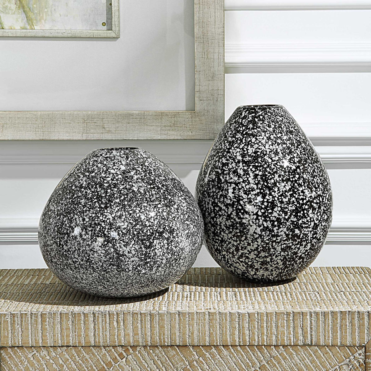 Cosmic - Black &amp; White Vases (Set of 2) - Black