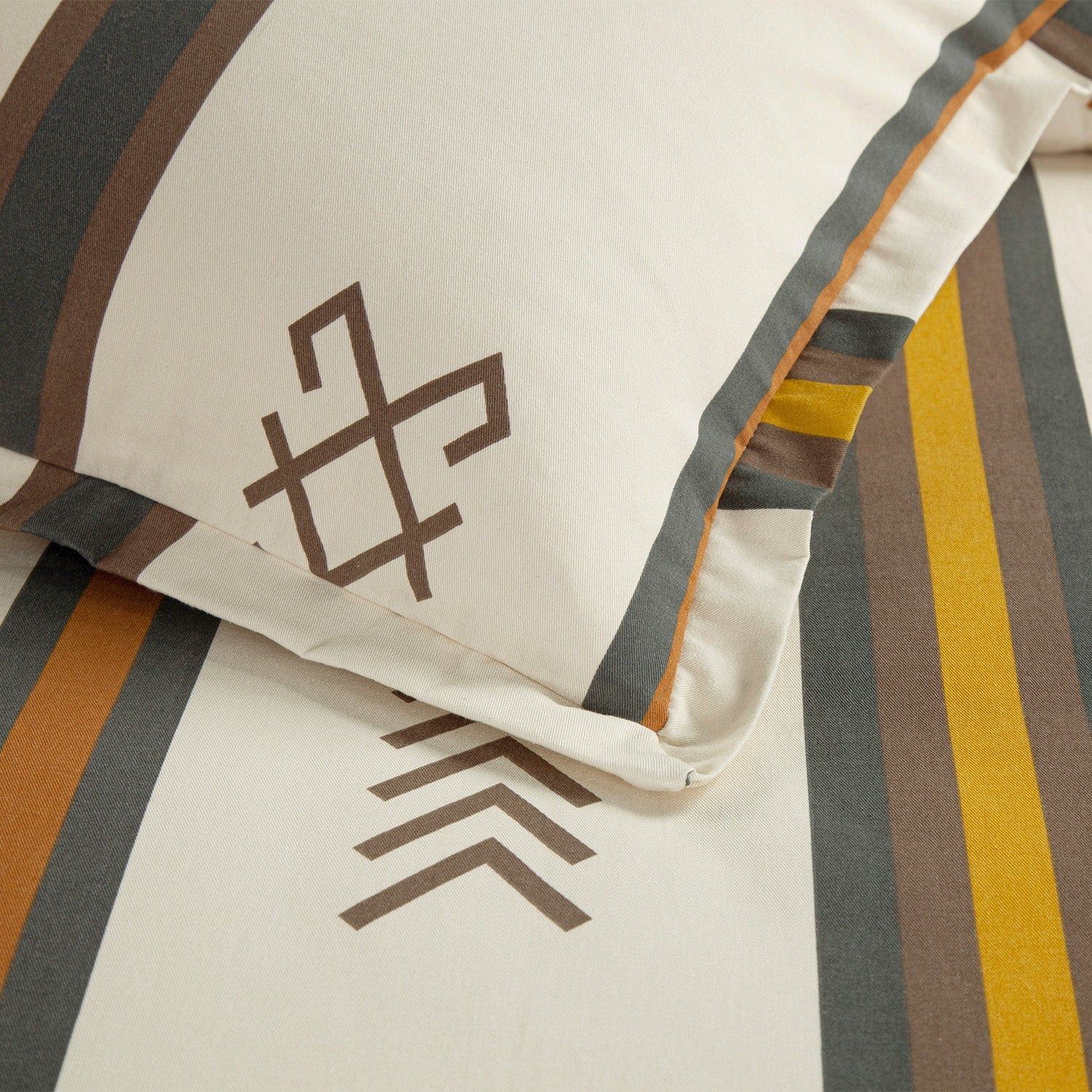 Toluca Canvas - King Comforter Set (Set of 3) - Multi Color