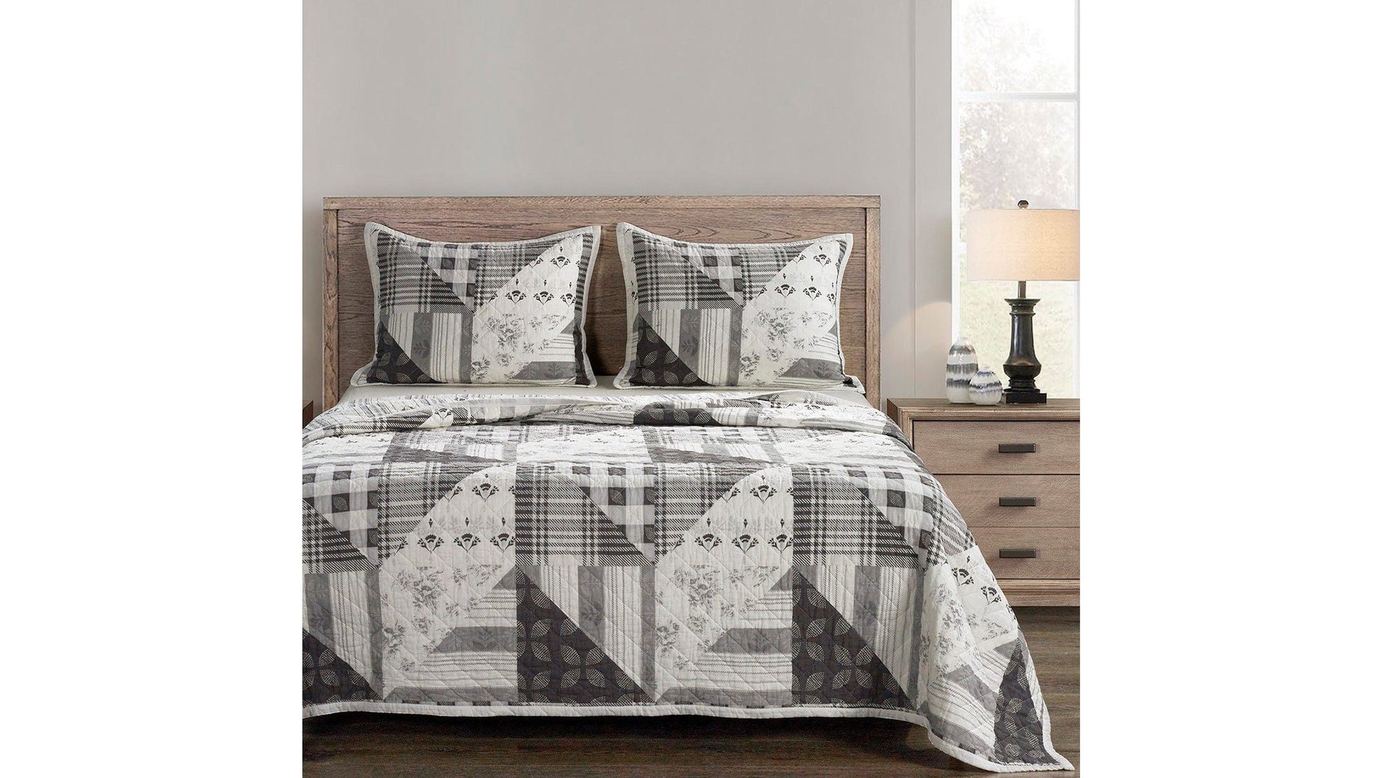 Patchwork Prairie - Twin Reversible Quilt Set Set of 2 - Black