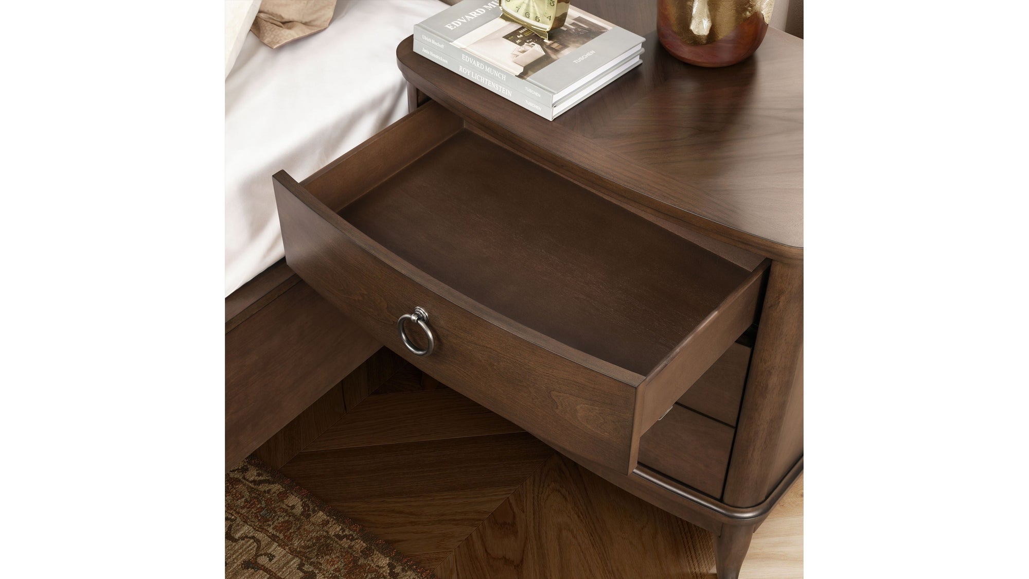 Bellevue - 3-Drawer Nightstand - Whiskey Brown