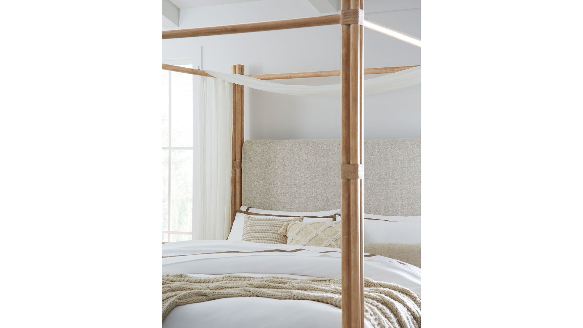 Retreat - Pole Rattan Upholstered Poster Bed With Canopy