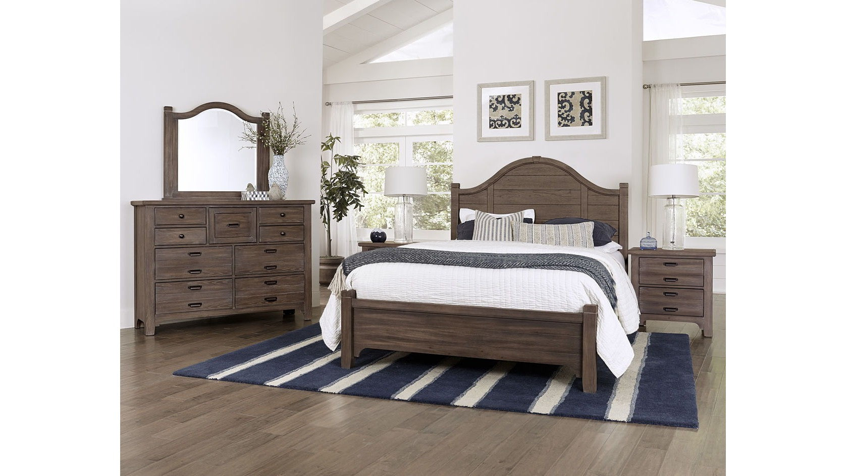 Bungalow - Arched Bed