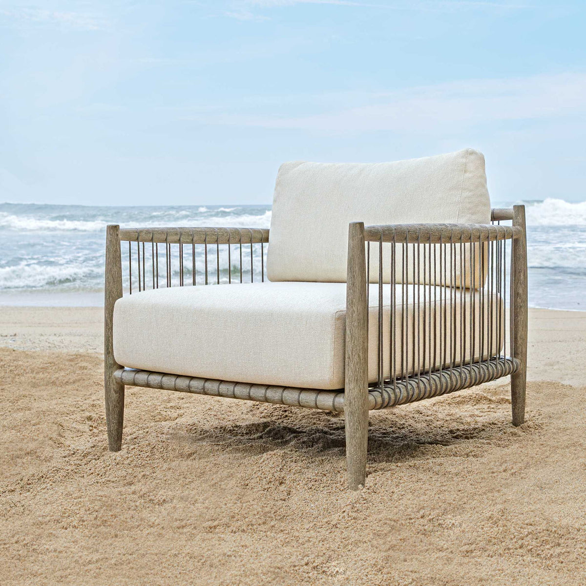 Borneo - Outdoor Lounge Chair - White / Dark Gray