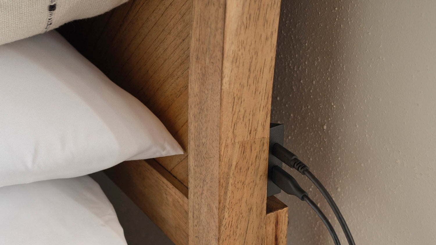 Cyrus Sleigh Bed