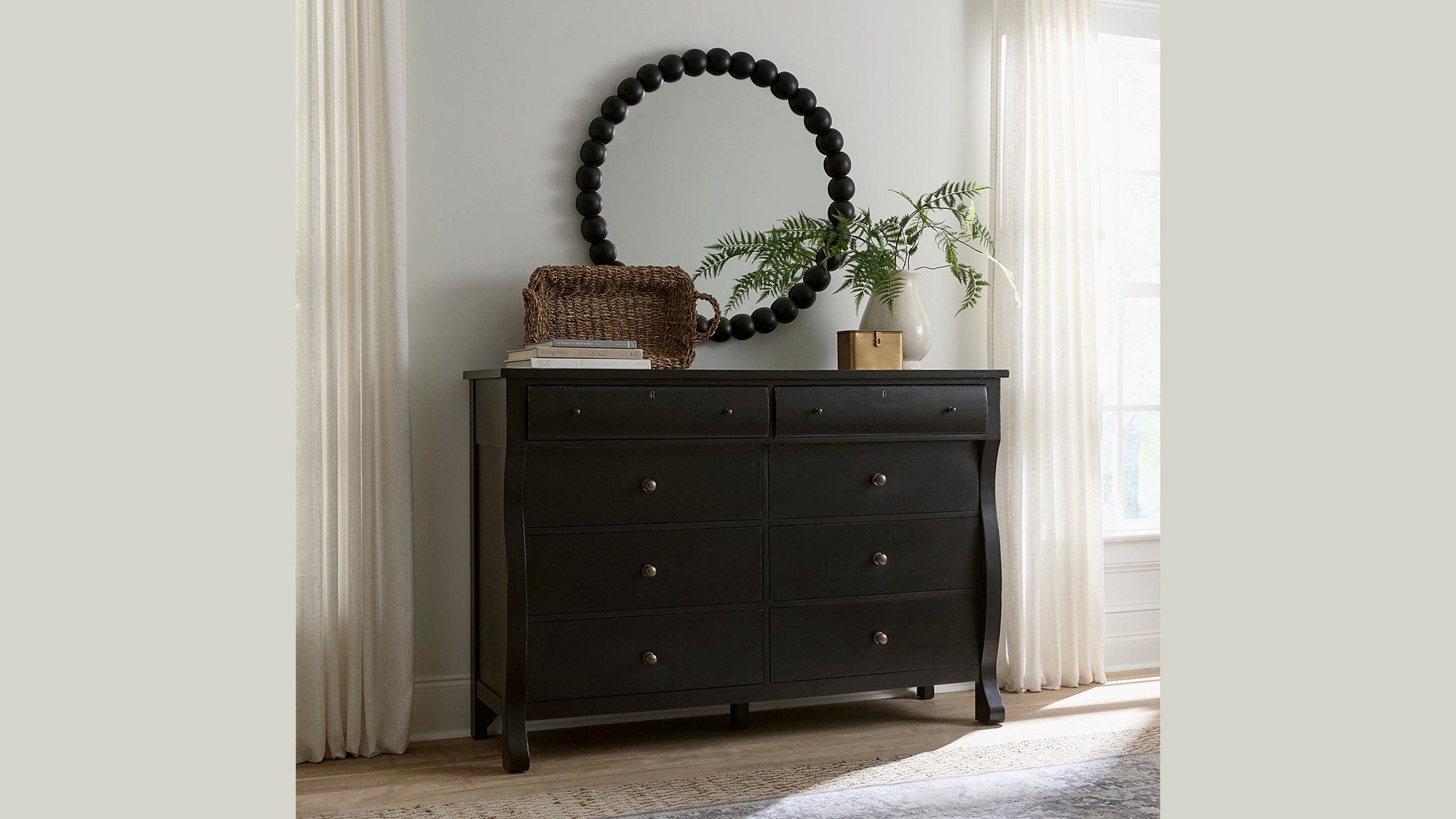 Caroline Dresser