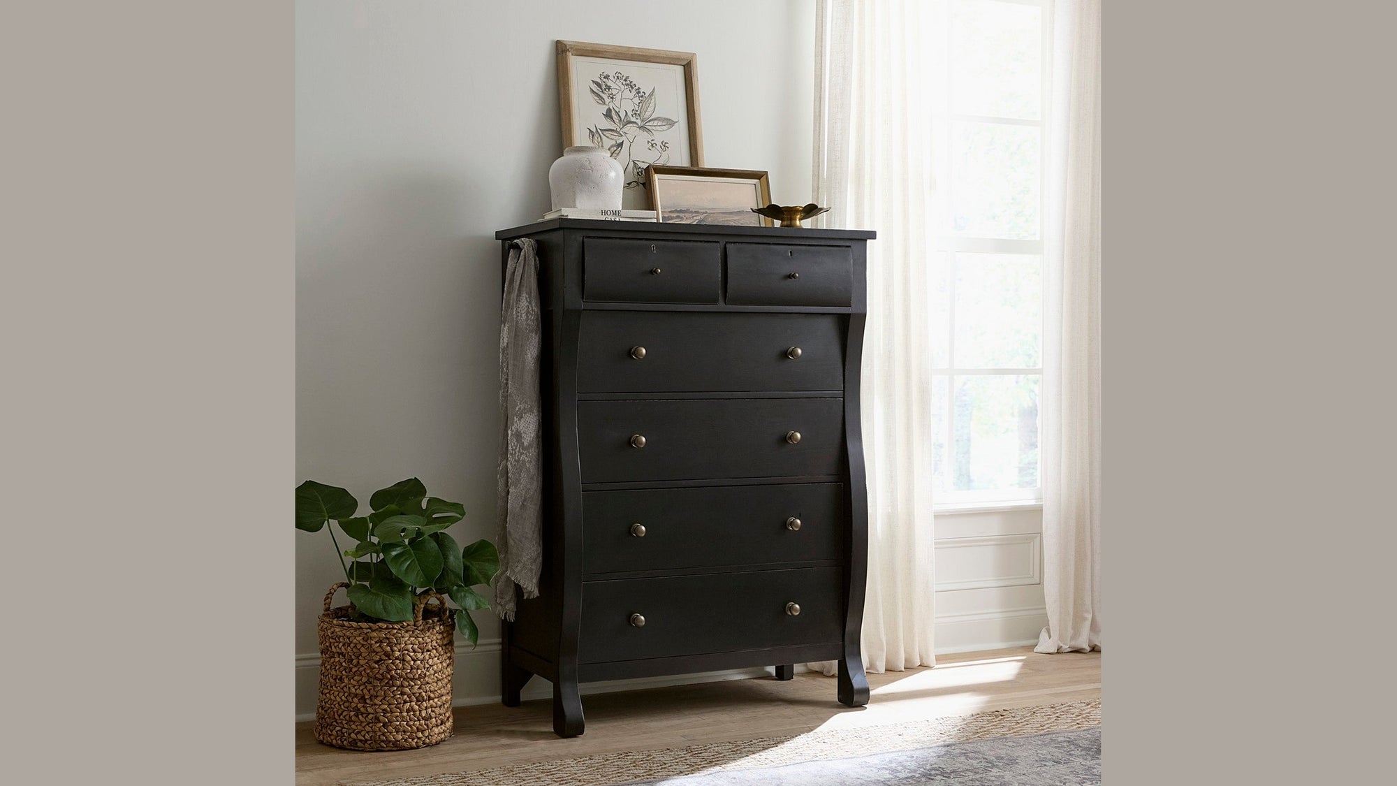 Caroline Collection Chest