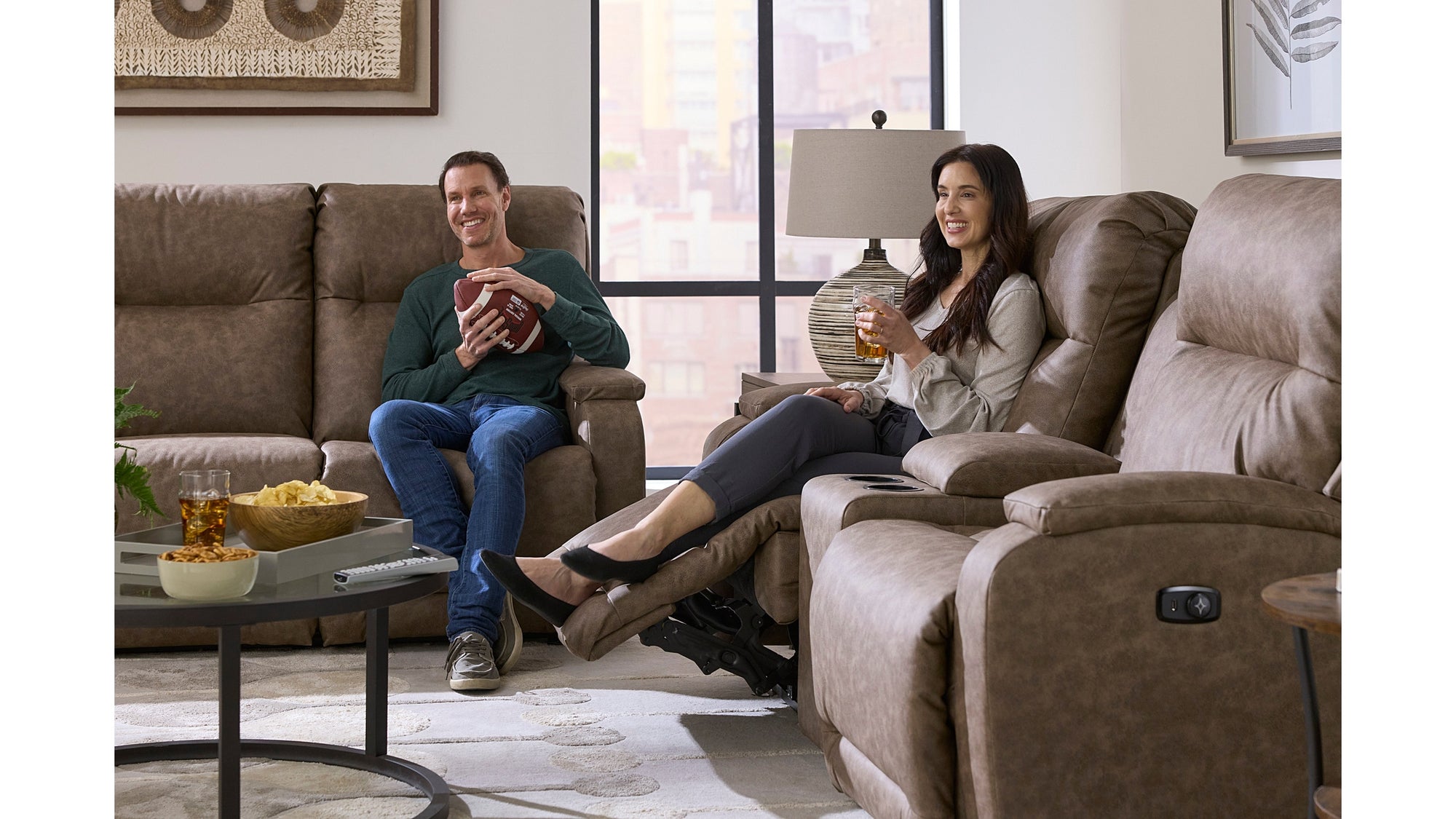 Maverly Reclining Loveseat