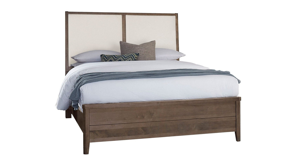 Woodbridge - Upholstered Bed
