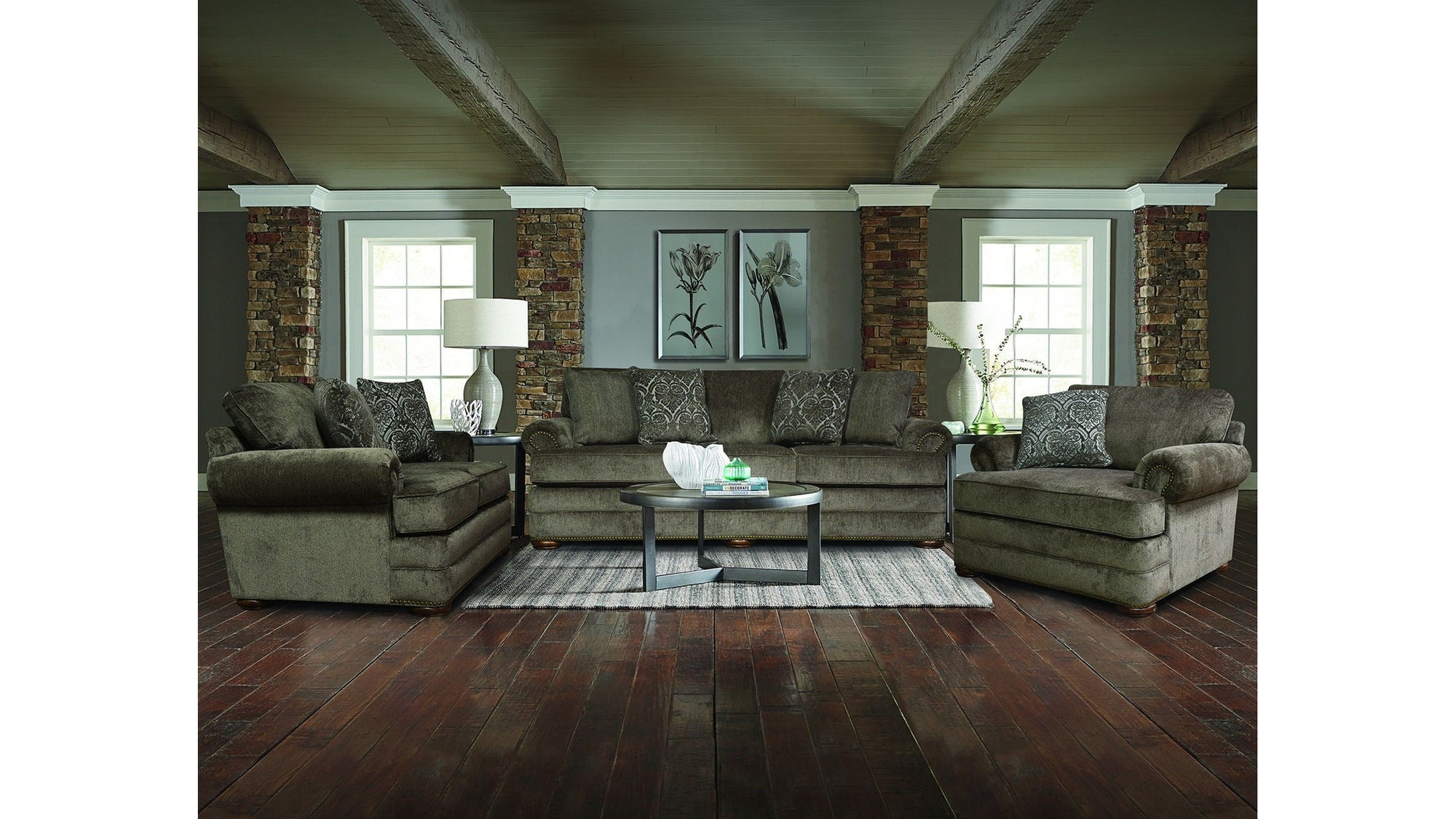 Knox - Sofa With Nails