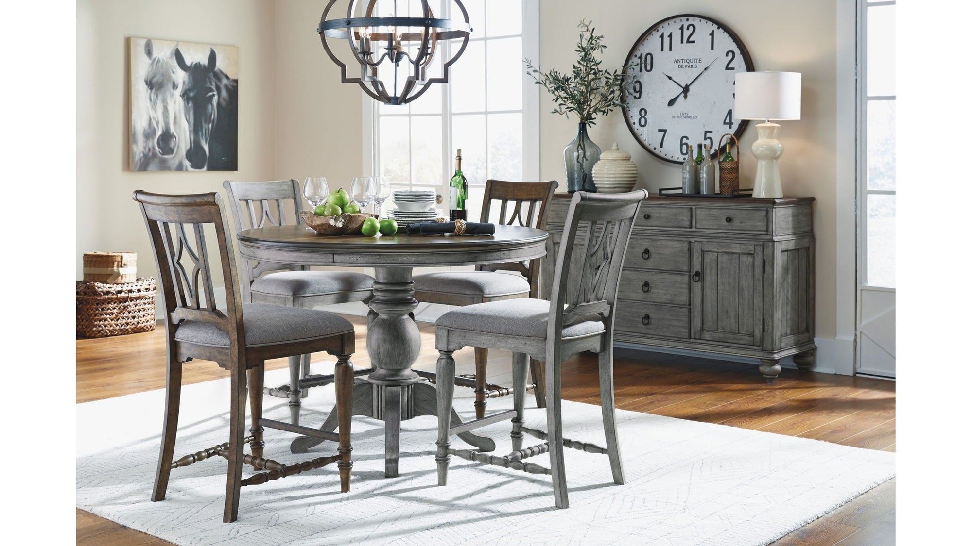 Plymouth - Round Table