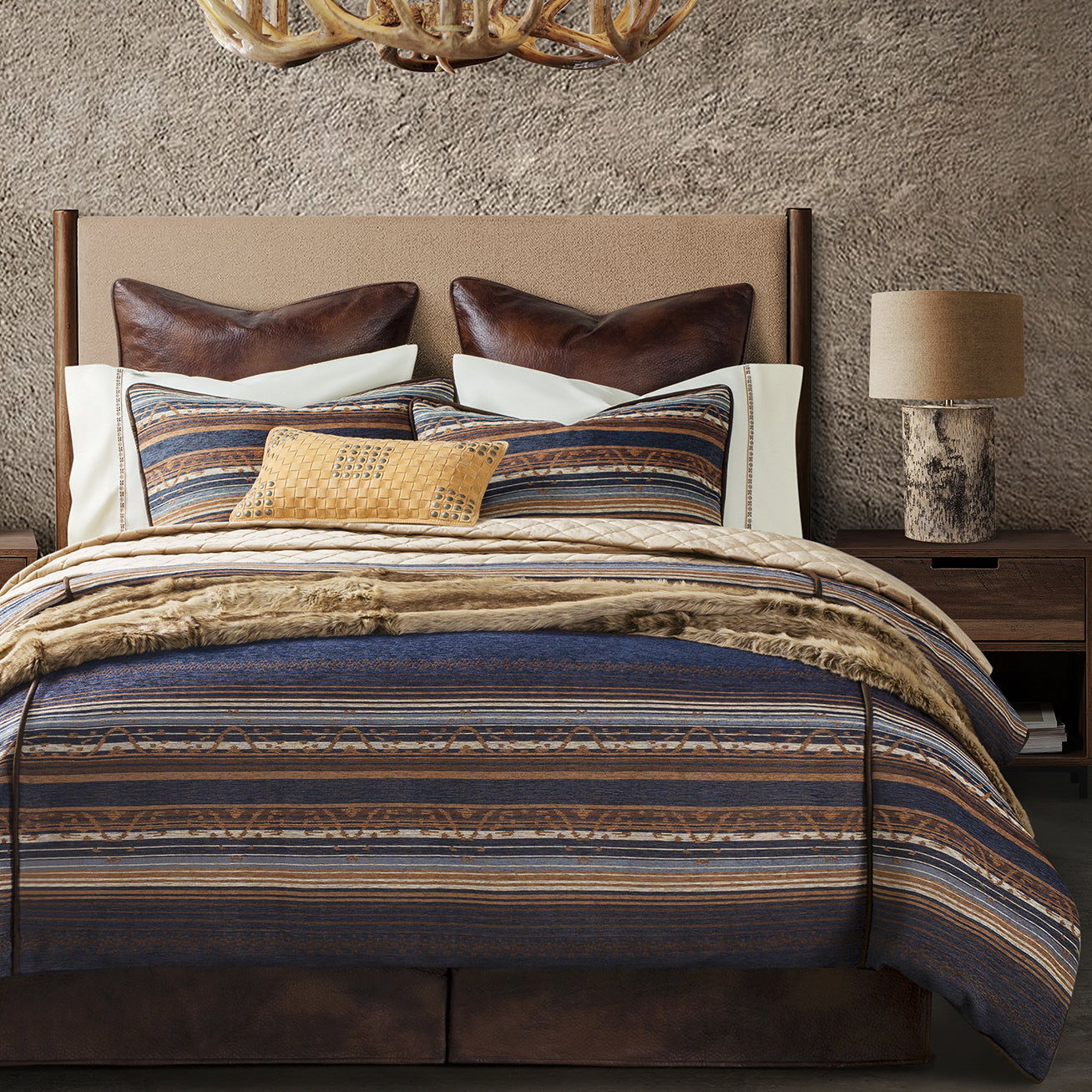 Estes - King Chenille Comforter Set (Set of 3) - Blue