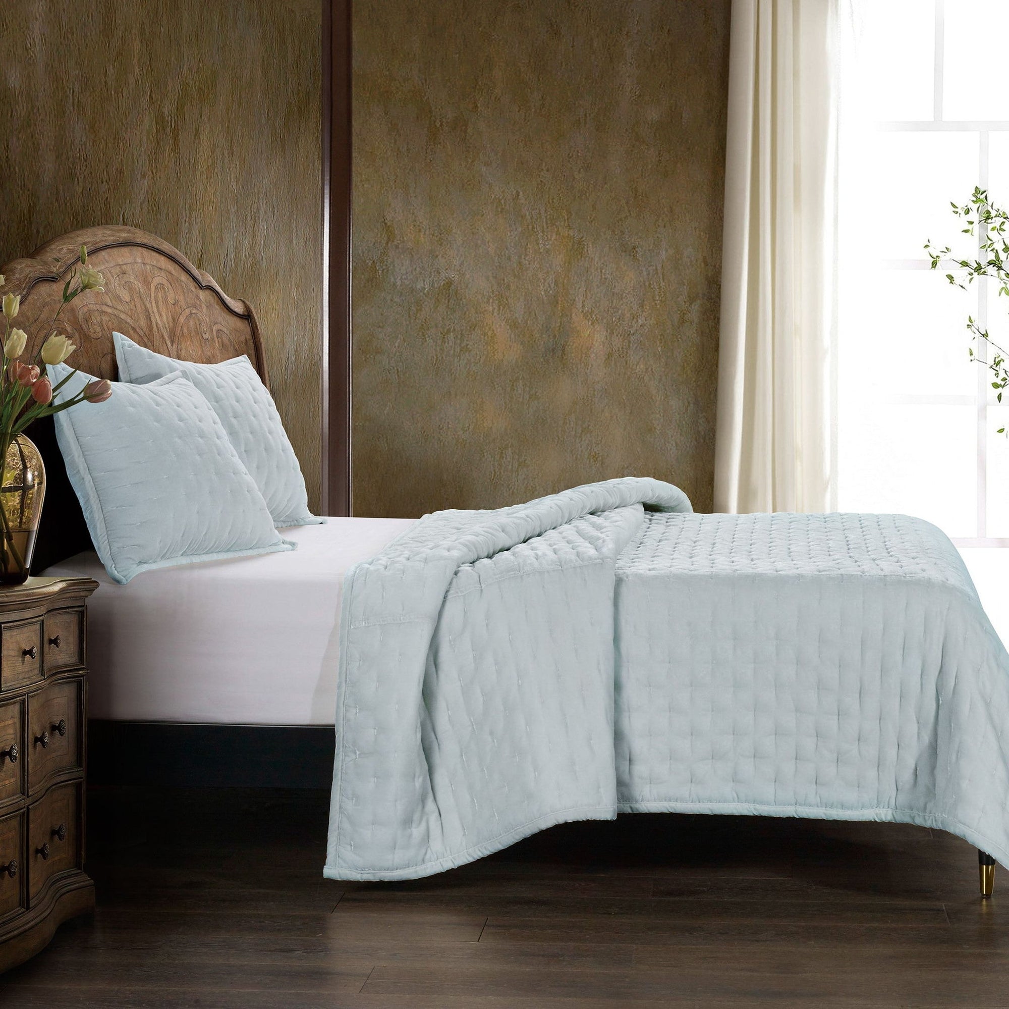 Stella - King Faux Silk Velvet Pintuck Quilt Set (Set of 3) - Icy Blue