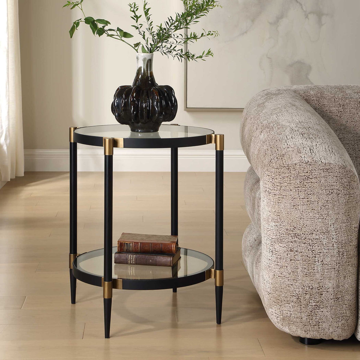 Chadid - Round Glass Table