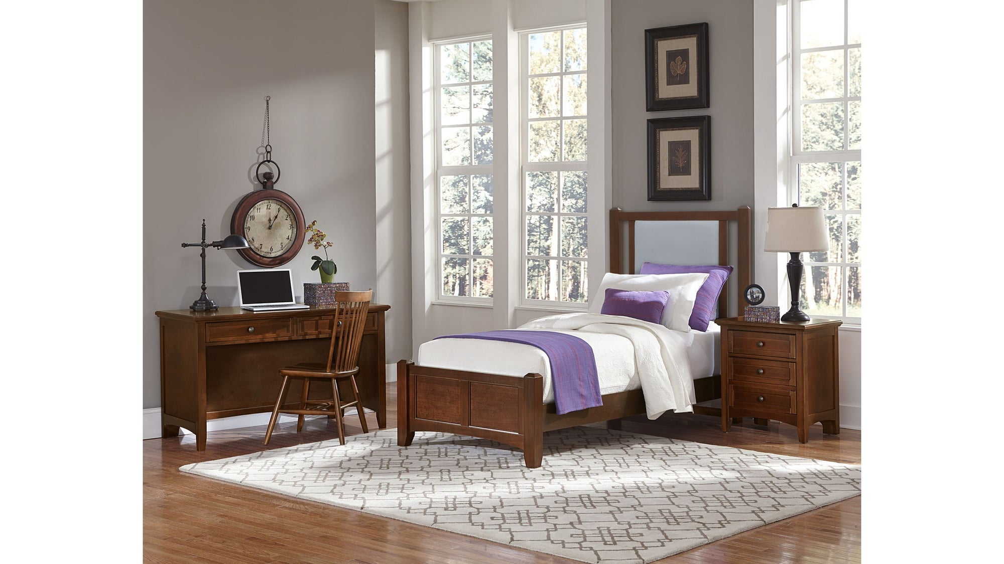 Bonanza - Ocean Blue Upholstered Bed With Mansion Footboard