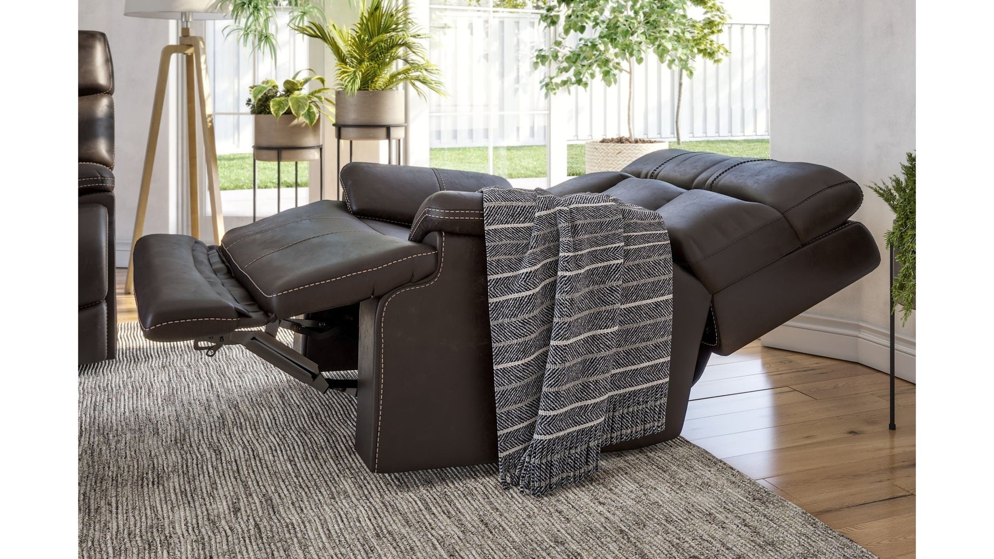 Clive - Power Recliner