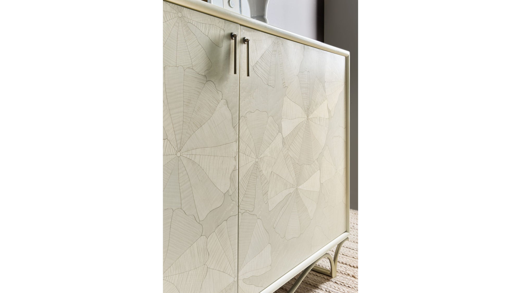 Melange - White Lotus Hall Chest - White