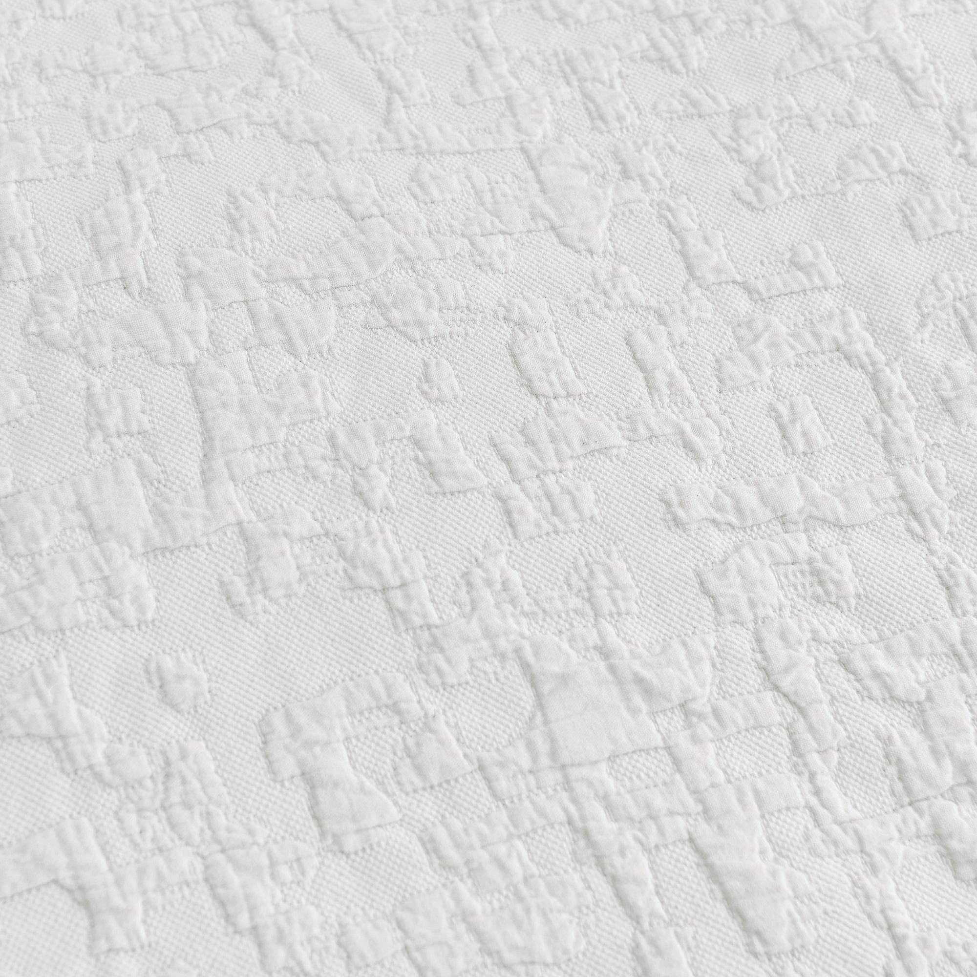 Porto Matelasse - Queen Comforter Set (Set of 3) - Vintage White